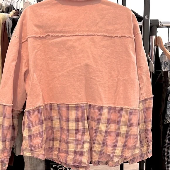 New Boutique Pink and Plaid Button-Up Lightweight Shacket/Jacket Distressed Hem - Picture 6 of 6